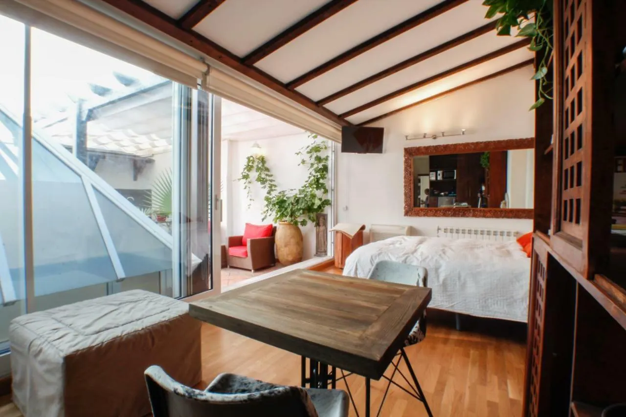 Apartamento Terraza Tailandia Sevilla España